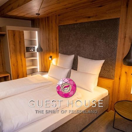 Guesthouse Felsenland Dahn Bagian luar foto