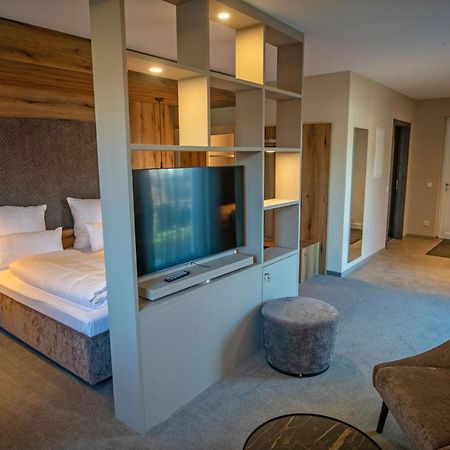 Guesthouse Felsenland Dahn Bagian luar foto