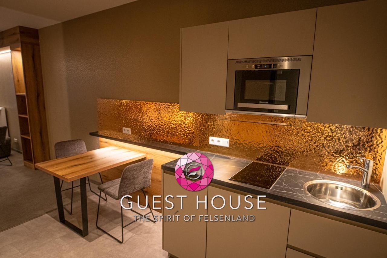 Guesthouse Felsenland Dahn Bagian luar foto