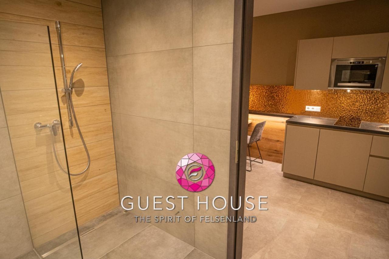 Guesthouse Felsenland Dahn Bagian luar foto