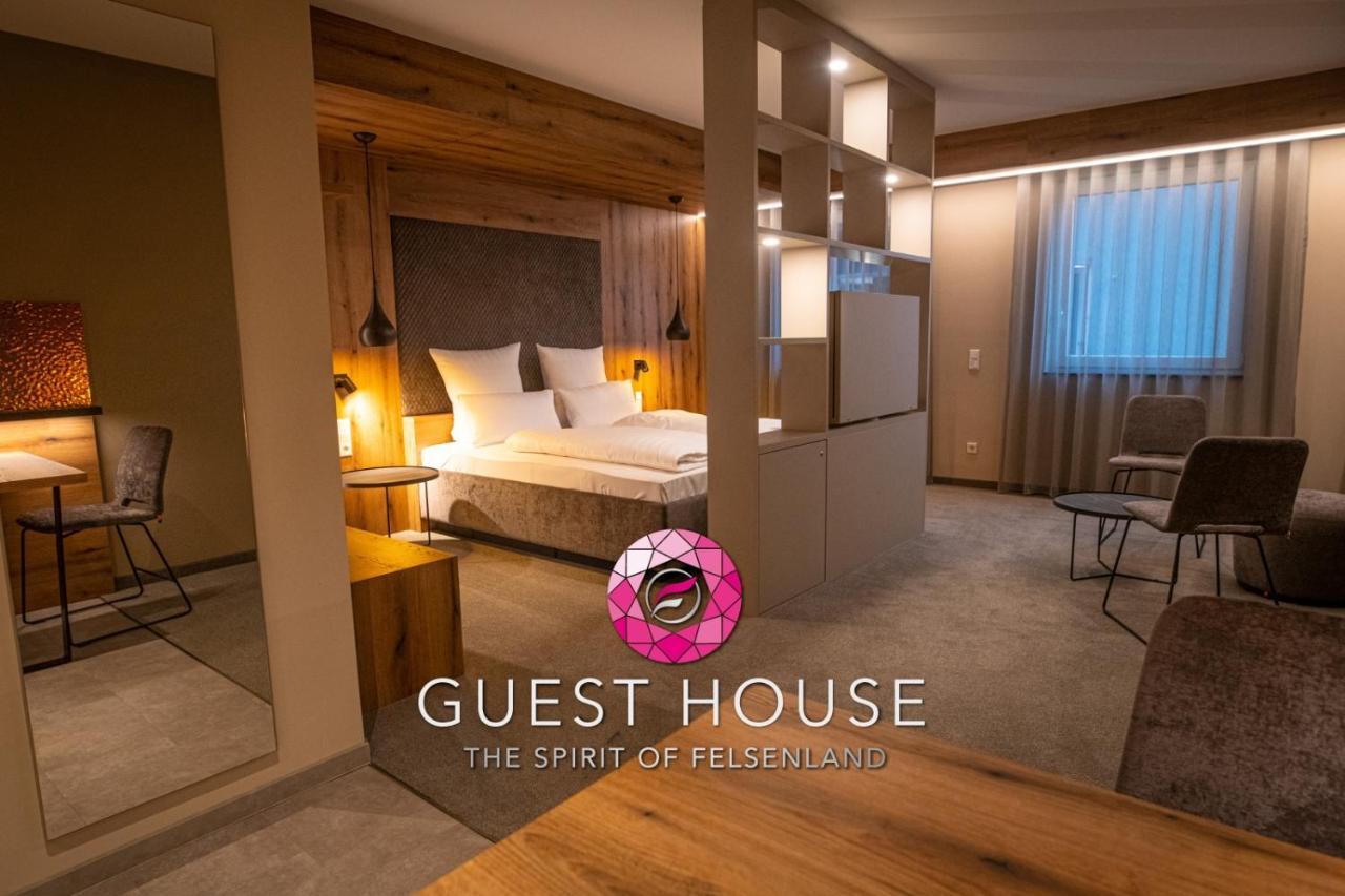 Guesthouse Felsenland Dahn Bagian luar foto