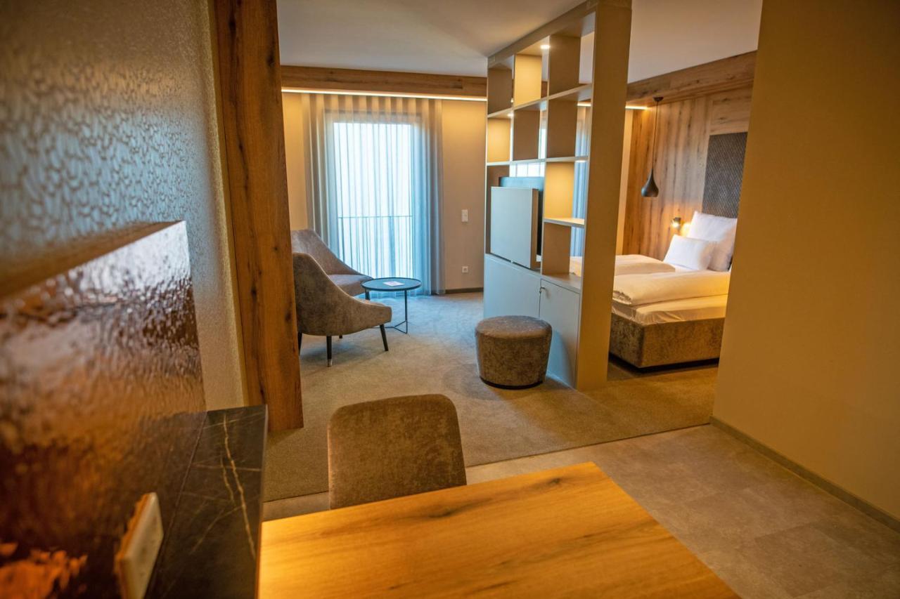 Guesthouse Felsenland Dahn Bagian luar foto