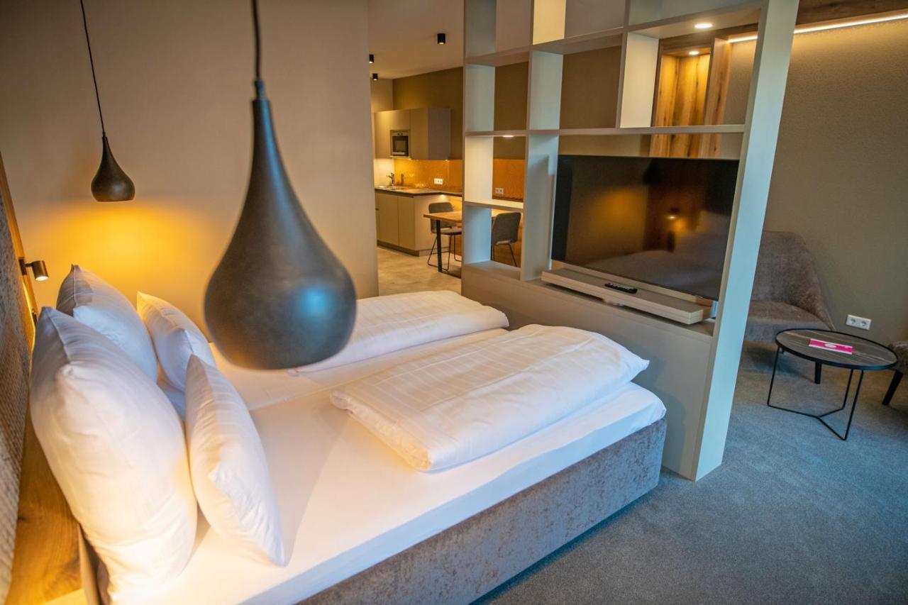 Guesthouse Felsenland Dahn Bagian luar foto